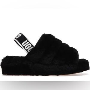 UGG SLIPPERS